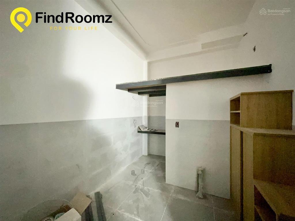 Duplex ban công full nội thất đi bộ đh văn lang 5 phút