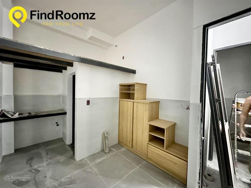 Duplex ban công full nội thất đi bộ đh văn lang 5 phút