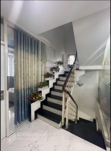 Bán nhà q10 đi bộ ra vạn hạnh mall 3p nhà 5 tầng hoàn công đủ chỉ 12 tỷ đồng