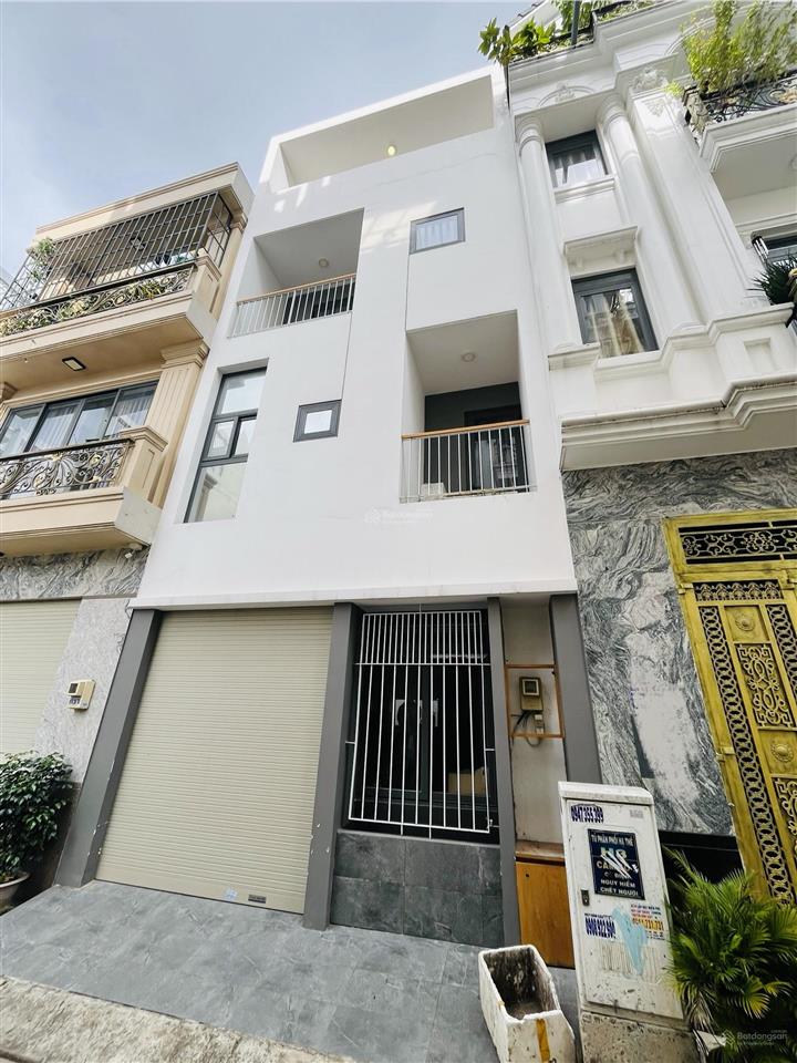 Khu vip phân lô  nhà 4 tầng  ngã tư bốn xã  ngang 5m  xe hơi đậu cửa  tặng nội thất