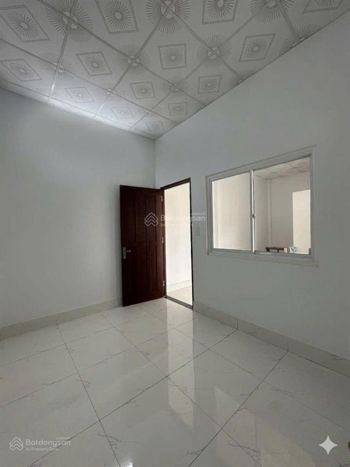 Nhà 2 tầng  ngang khủng hơn 7m  ngay chợ cây da sà  giáp quận 6