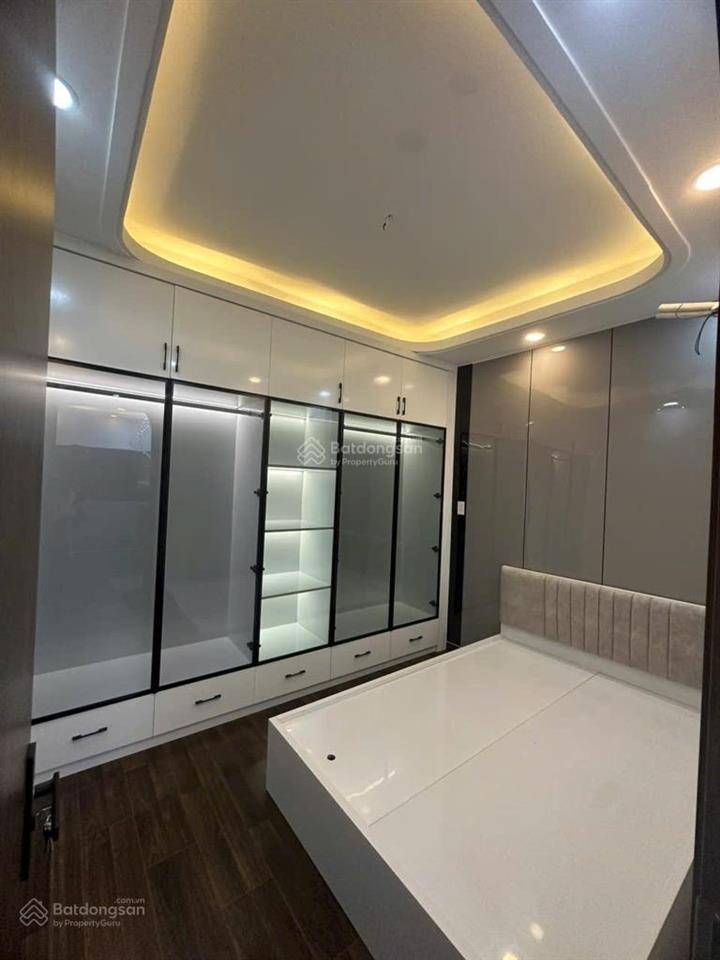 Nhà 4 tầng  bà hom  gần cư xá phú lâm b  tặng nội thất  hẻm thông  sổ hoàn công