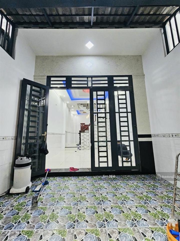 Nhà đẹp 2 tầng  lê công phép  gần bx miền tây  4x16m  đường 8m  sổ hoàn công.
