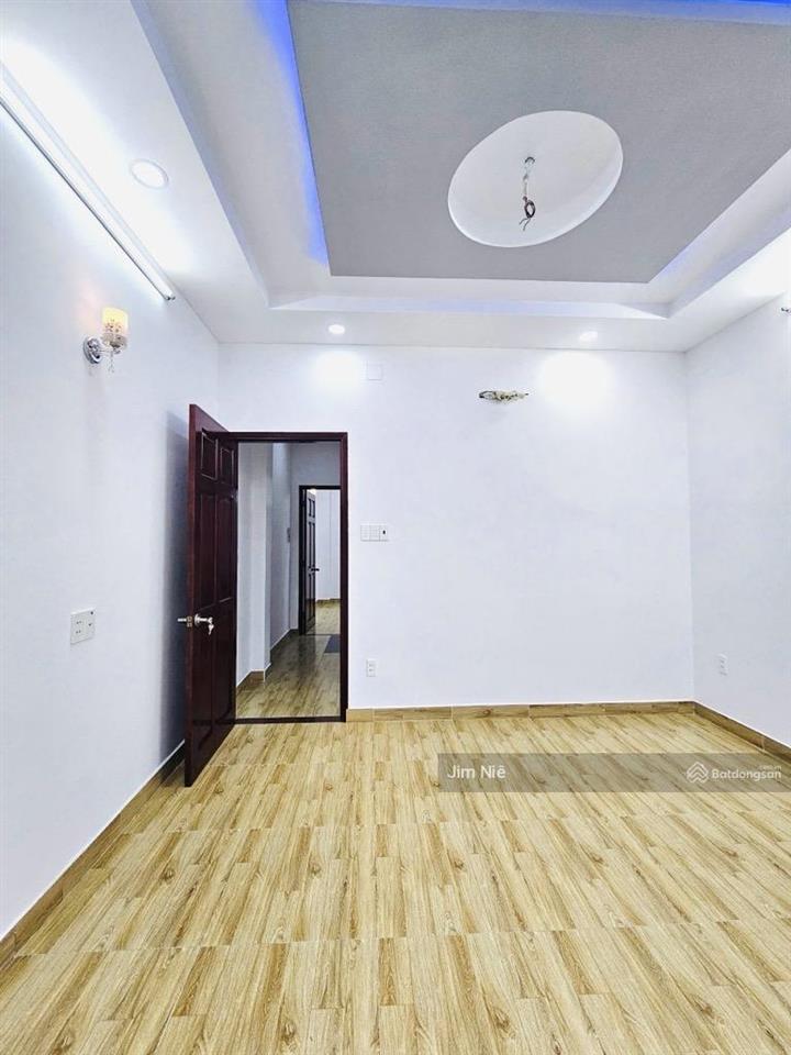 Nhà đẹp 2 tầng  lê công phép  gần bx miền tây  4x16m  đường 8m  sổ hoàn công.