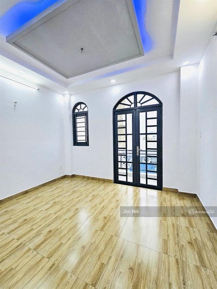 Nhà đẹp 2 tầng  lê công phép  gần bx miền tây  4x16m  đường 8m  sổ hoàn công.