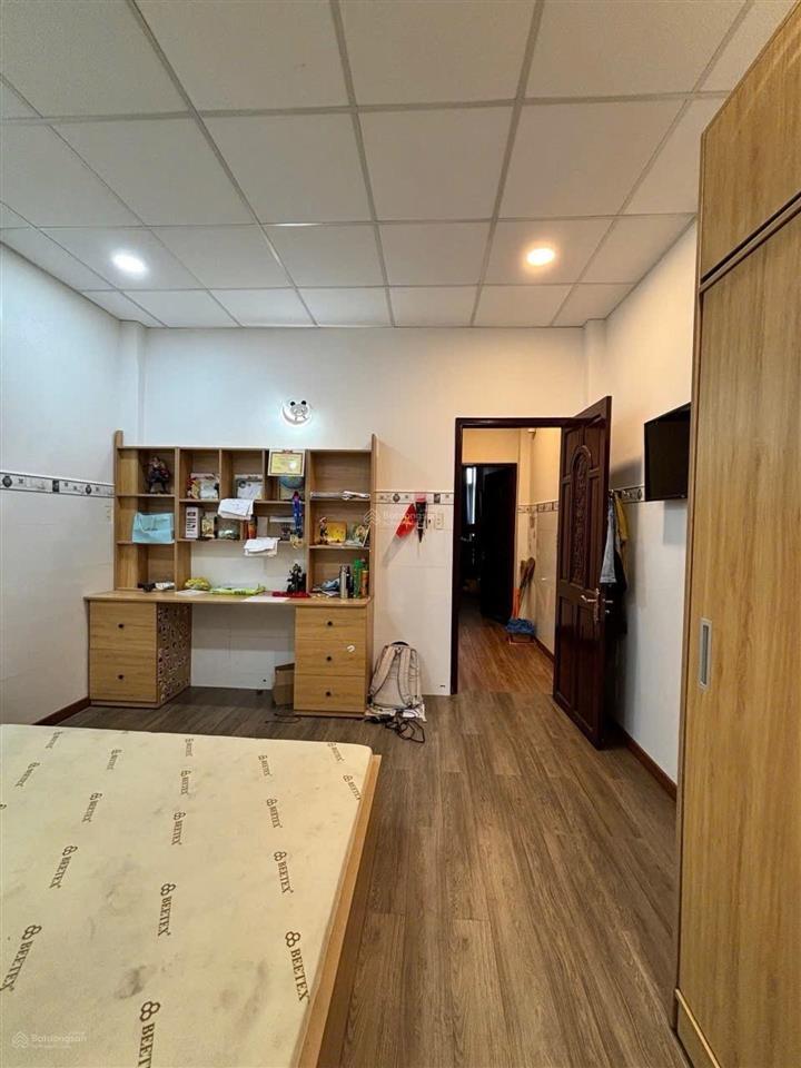 Nhà đẹp 5 tầng  kế bên khu tên lửa  6 phòng ngủ  hẻm xe hơi  tặng nội thất  5,x tỷ