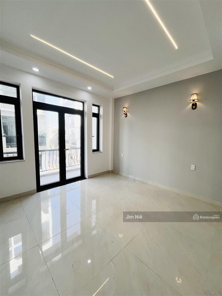 Nhà 4 tầng  có thang máy  gần khu tên lửa  4x18m  tặng nội thất  sổ đẹp  7,39 tỷ