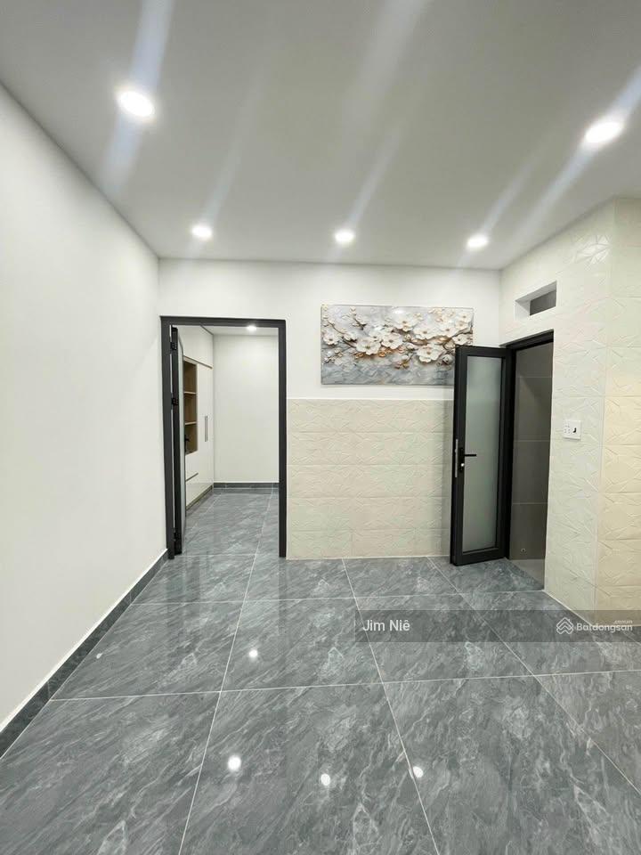Chỉ hơn 4 tỷ  nhà full nội thất  gần aeon mall bình tân  dts 109m2  4 phòng ngủ