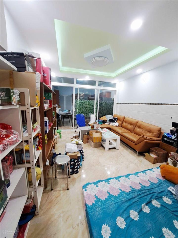 Nhà 2 tầng  4x20m  khu nam hùng vương  gần trường quốc tế royal  xe hơi đậu cửa