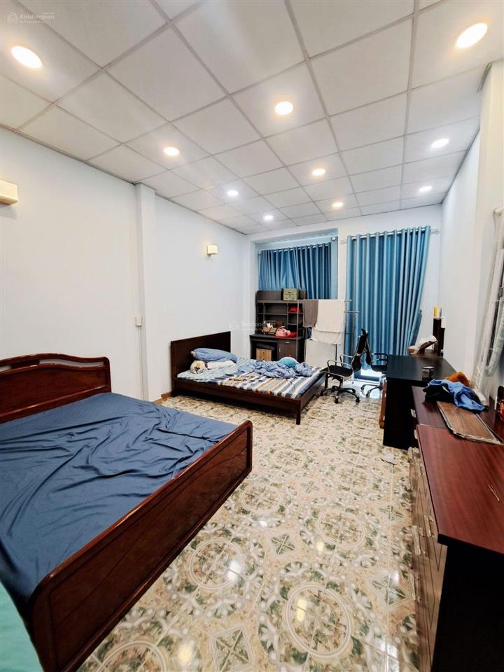 Nhà 2 tầng  4x20m  khu nam hùng vương  gần trường quốc tế royal  xe hơi đậu cửa