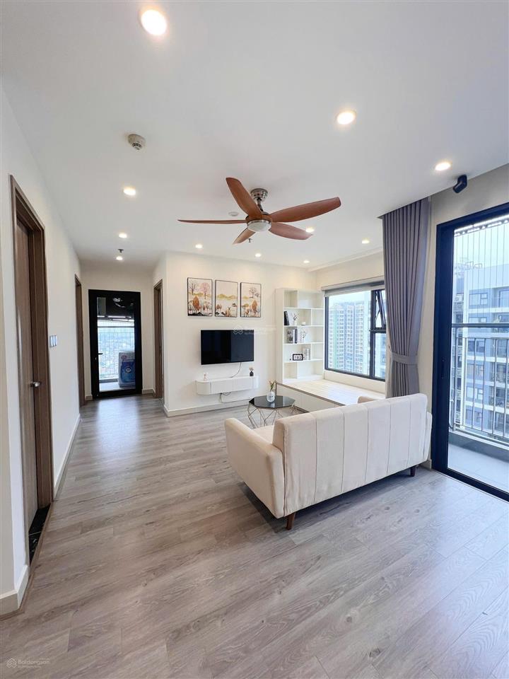 Chuyển nhà cần bán căn chung cư 2pn + 1, phân khu gs cao cấp smart city, giá 5,3 tỷ có thương lượng