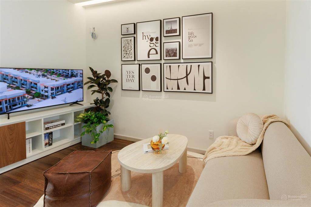 Cho thuê nhà phố hoàn thiện cđt elite life giá rẻ bất ngờ 8.5tr. nhà 1 trệt 2 lầu nhà thô cđt đẹp