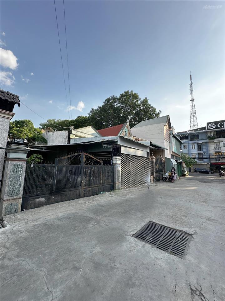 Bán nhà 556m2  mặt đường lê duẩn, trung tâm đồng xoài, bình phước. (lâm đồng)