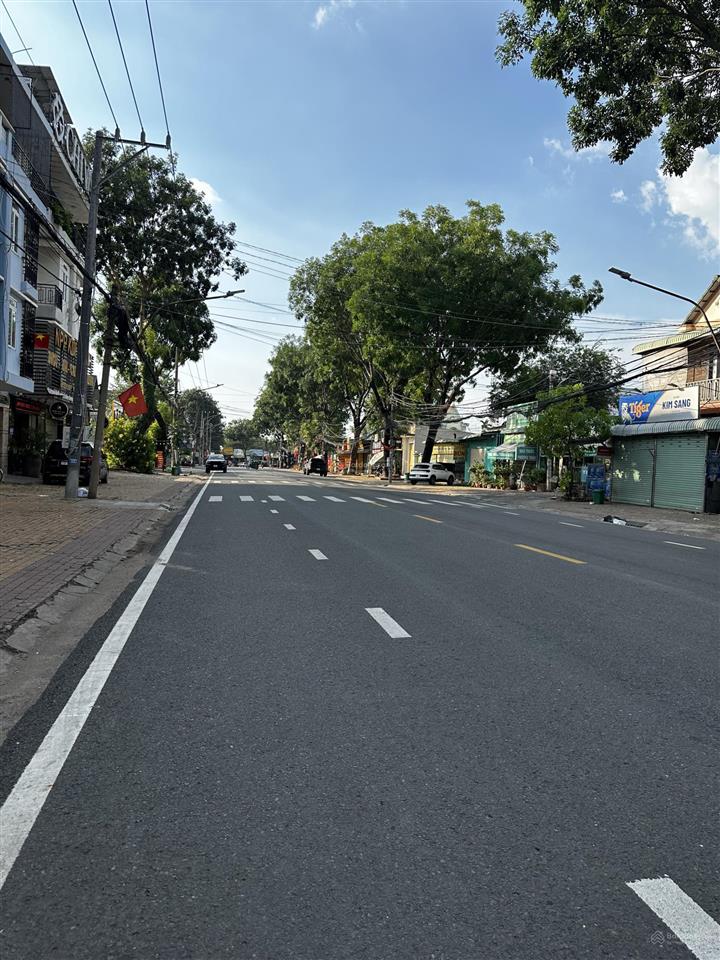 Bán nhà 556m2  mặt đường lê duẩn, trung tâm đồng xoài, bình phước. (lâm đồng)
