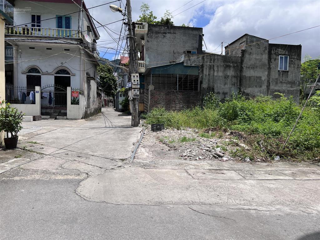 Bán lô đất 69m2 mặt tiền 4.5m tại phố trần phú, phường quang hanh, quảng ninh