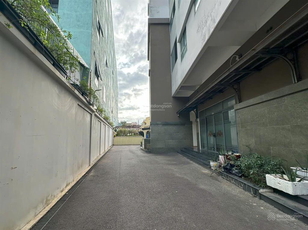 Ngân hàng thanh lý shophouse thịnh phát tower  dt 77,4m2  gcn riêng  giá 2,3 tỷ