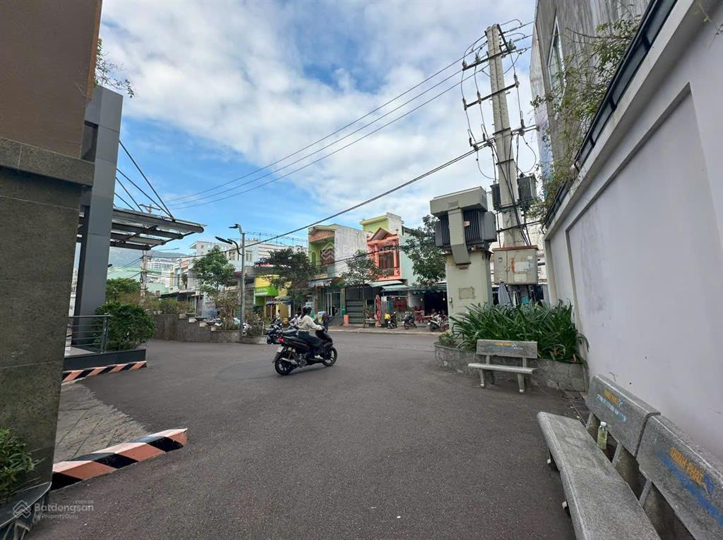 Ngân hàng thanh lý shophouse thịnh phát tower  dt 77,4m2  gcn riêng  giá 2,3 tỷ