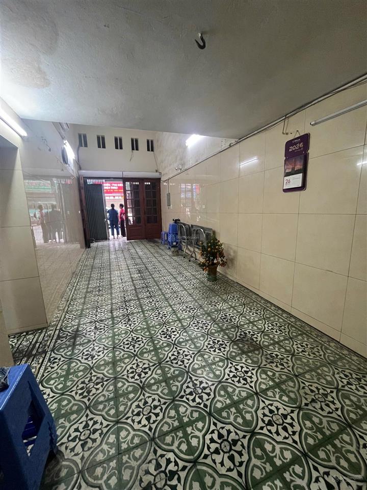 Cho thuê nhà 2 mặt tiền phố lạc trung, hà nội. giá 15.000.000 vnđ/tháng