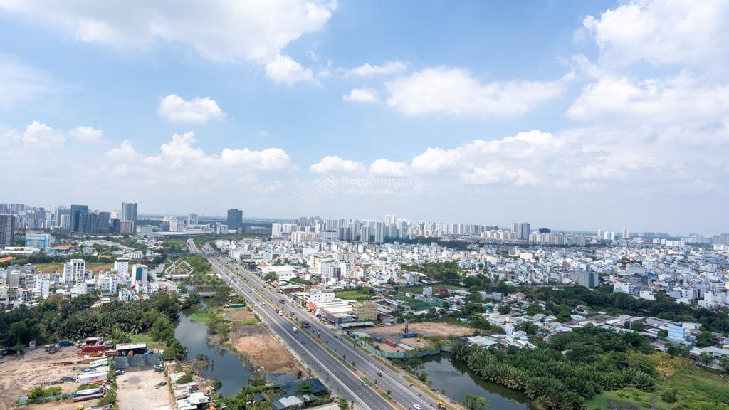 Cần bán gấp căn góc 2pn diện tích 70m2 tại eco green sài gòn, tầng cao giá chỉ 6,2 tỷ