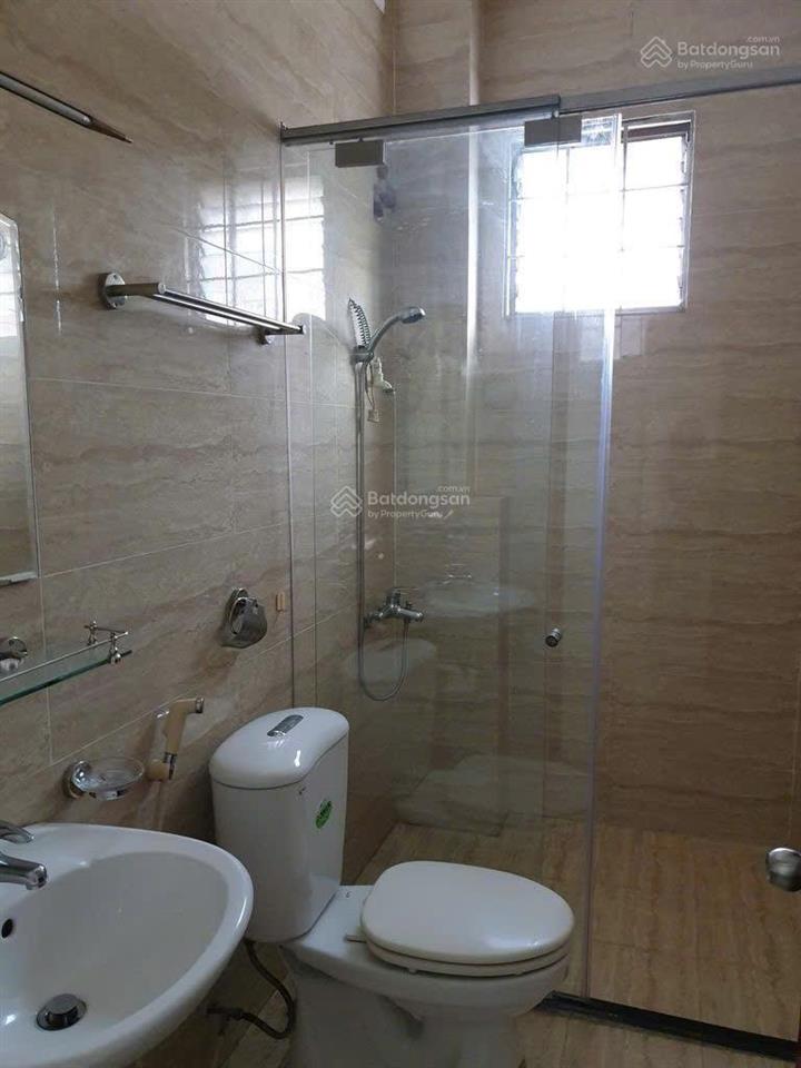 Cho thuê nhà mới huỳnh văn bánh  phú nhuận 4 tầng 4pn 4wc