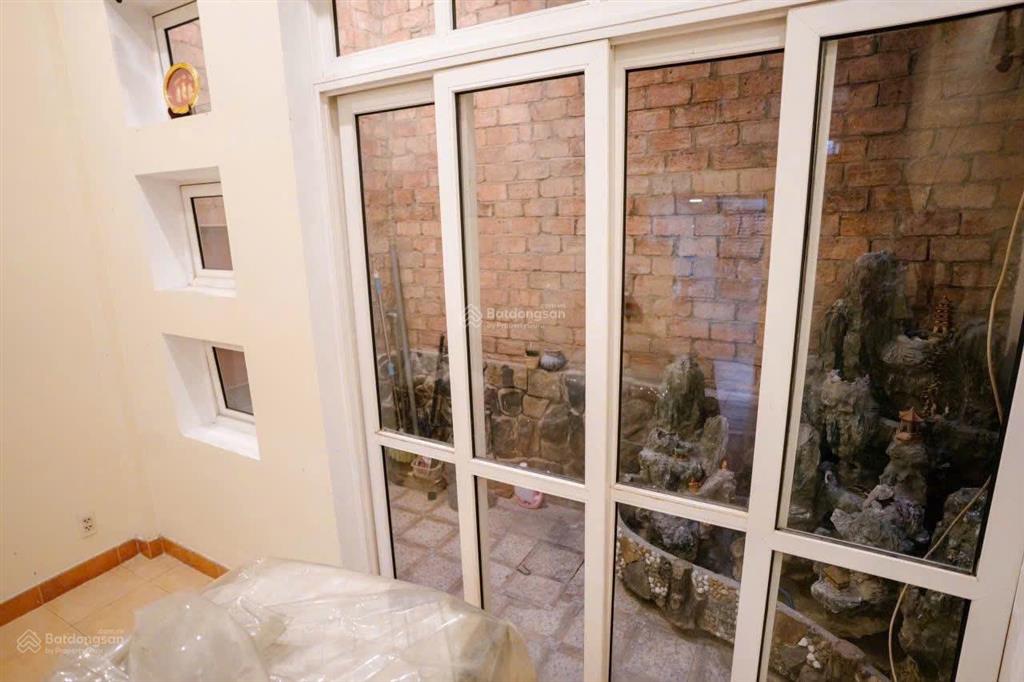 Cho thuê nhà có gara oto  lê văn duyệt  bình thạnh  4,2x21m  2 lầu