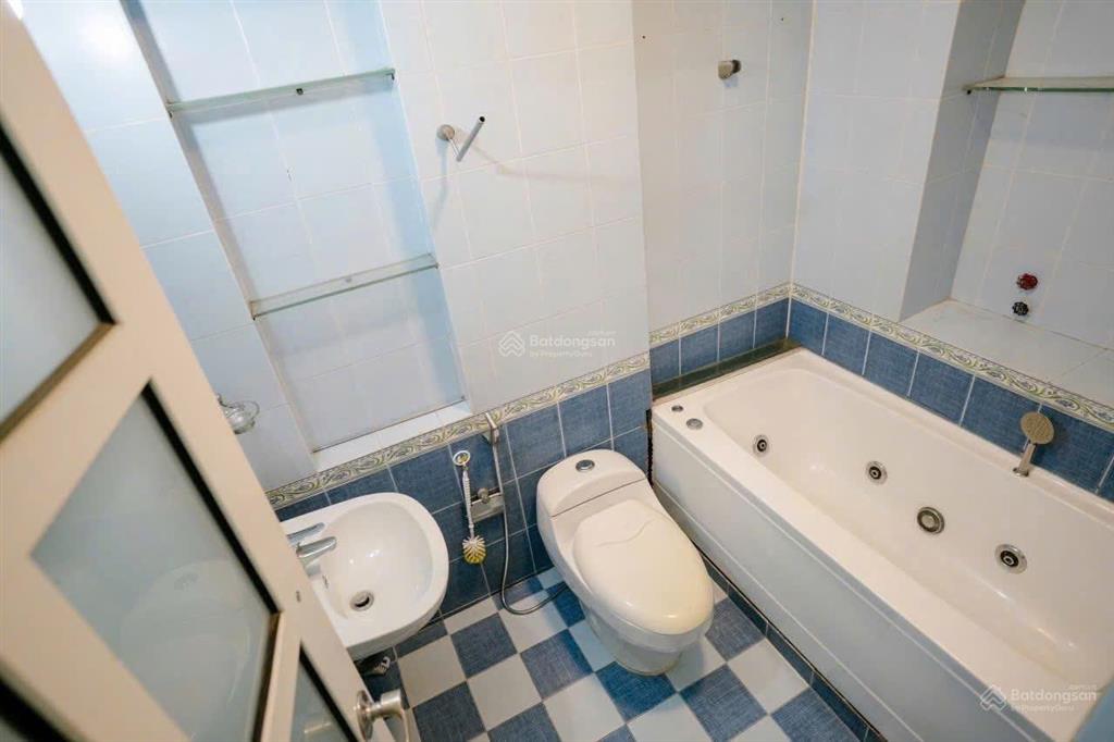 Cho thuê nhà có gara oto  lê văn duyệt  bình thạnh  4,2x21m  2 lầu