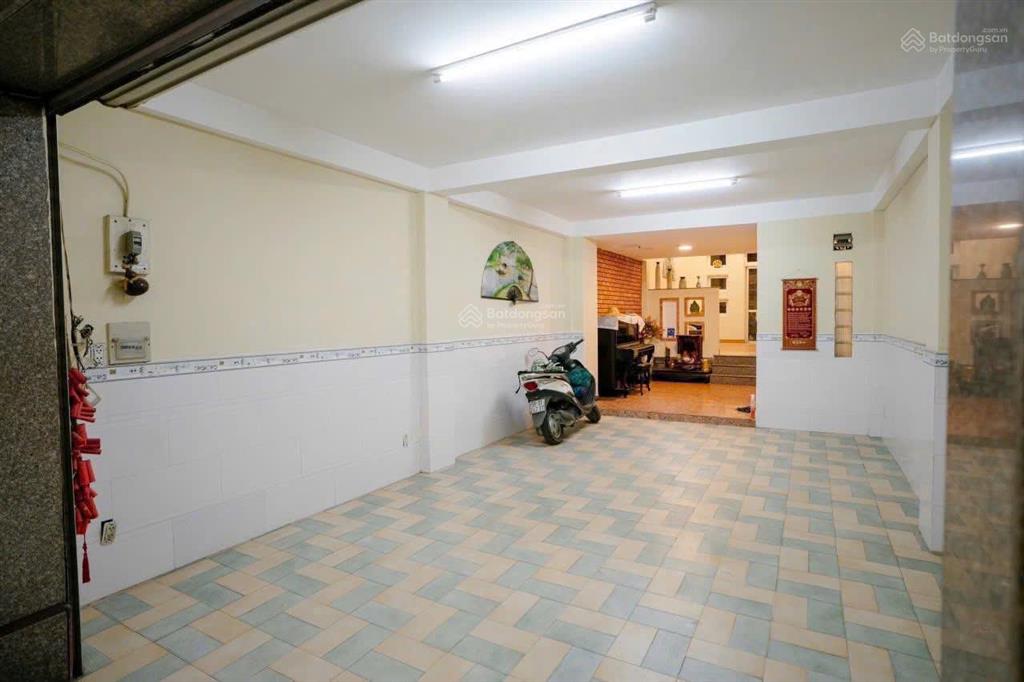 Cho thuê nhà có gara oto  lê văn duyệt  bình thạnh  4,2x21m  2 lầu