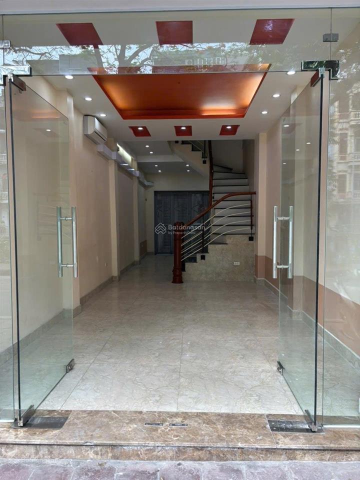 Chính chủ! mặt đường bờ sông sét  một mặt phố, mặt ngõ sau ô tô tránh  45m2*5 tầng  vỉa hè kd.
