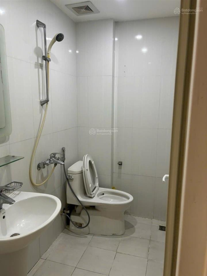 Chính chủ! mặt đường bờ sông sét  một mặt phố, 1 mặt ôtô tránh  40m2,45m2 t2*5 tầng  vỉa hè kd.