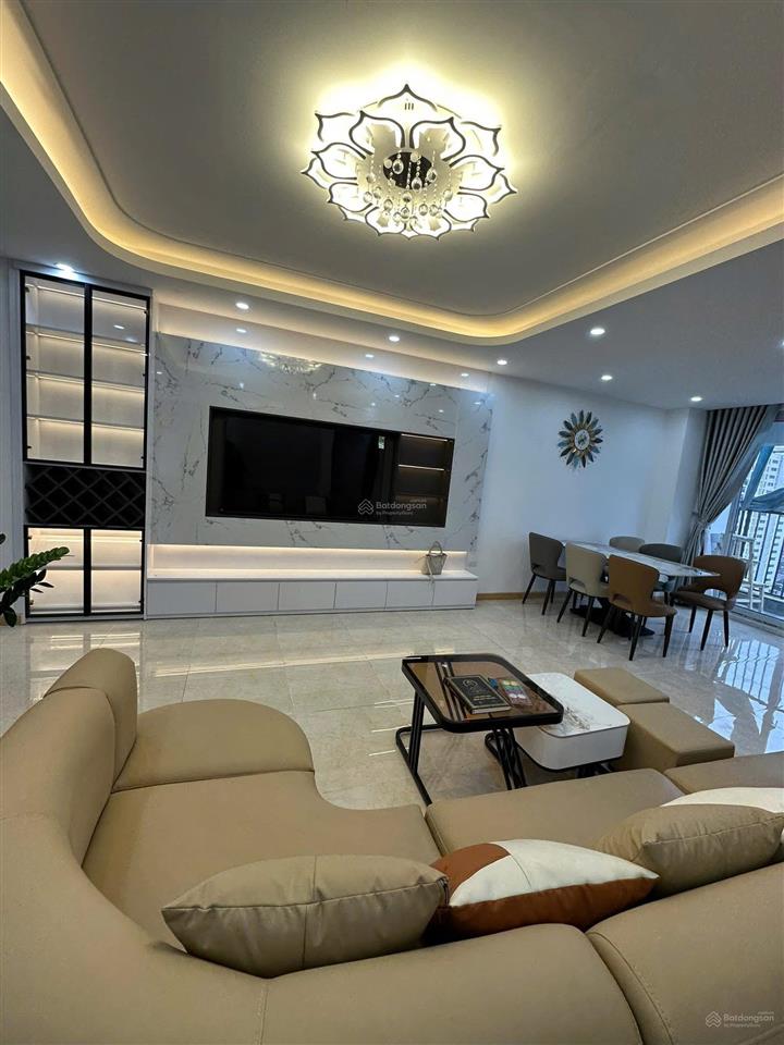 Bán căn hộ cc nam đô  609 trương định, hoàng mai. dt 95m2 3 pn 2vs. giá 7,9 tỷ.  0983 282 ***