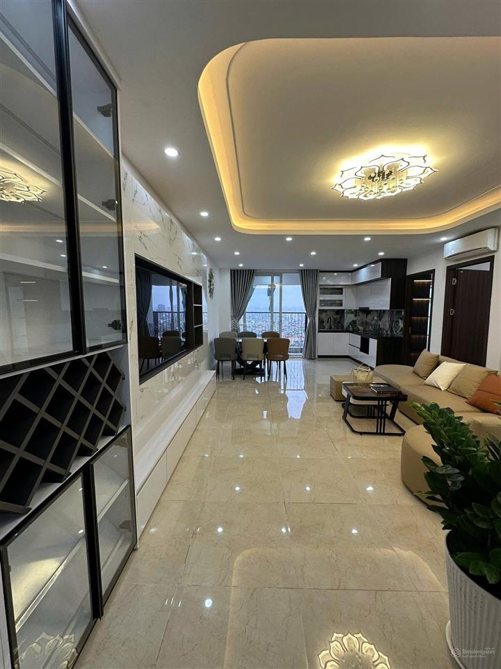 Bán căn hộ cc nam đô  609 trương định, hoàng mai. dt 95m2 3 pn 2vs. giá 7,9 tỷ.  0983 282 ***