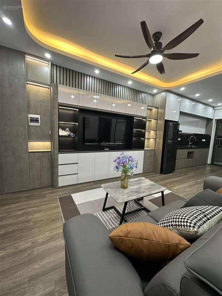 Bán căn hộ cc hadinco 5 ngõ 622 minh khai  hbt  hn. dt 65m2 2pn 2vs. giá 6 tỷ.  0983 282 ***
