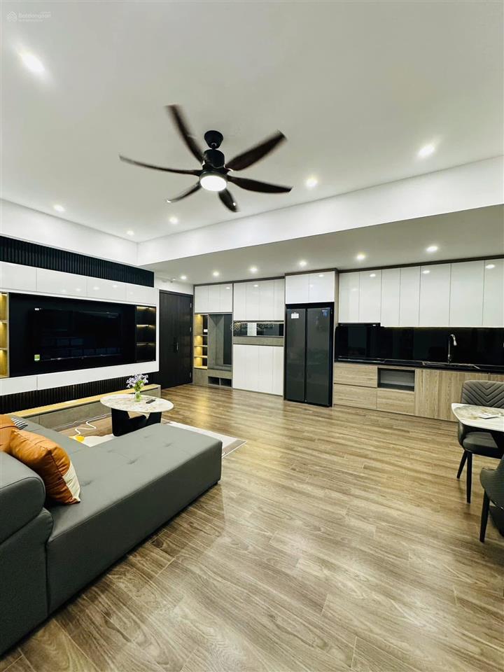 Bán chcc udic minh khai gần time city. dt 70m2 2pn 2wc. giá 5,65 tỷ.  0983 282 ***