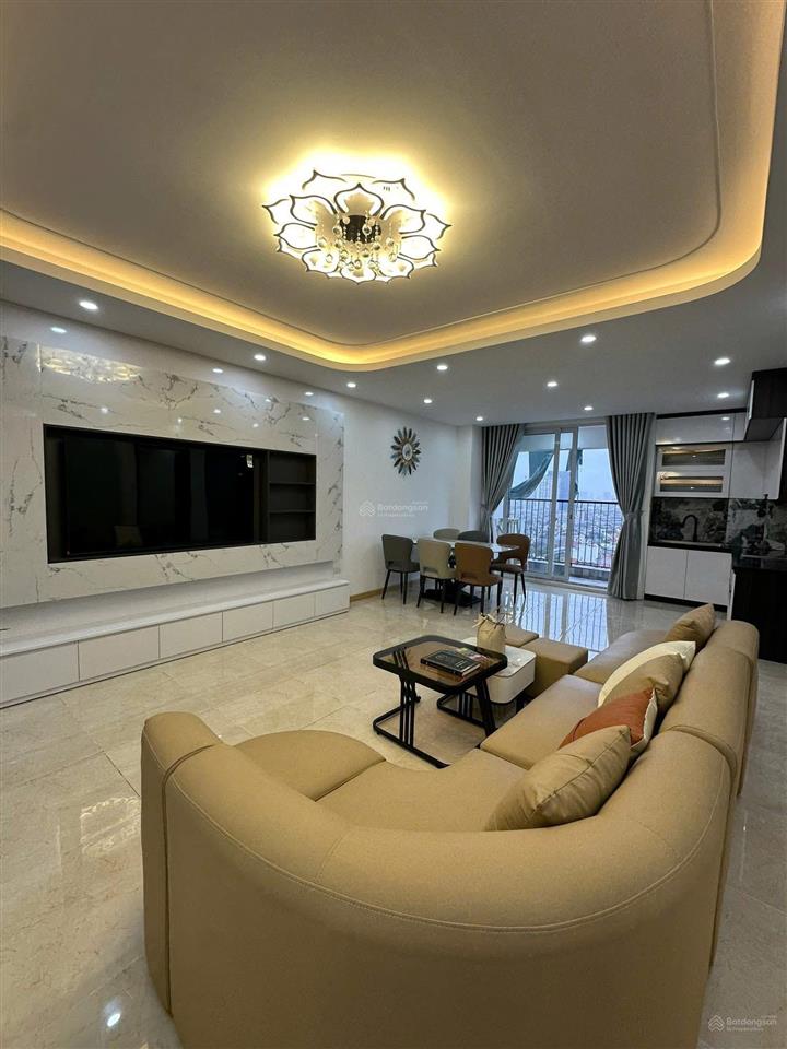 Bán cc toà a1 chung cư 151 nguyễn đức cảnh  hoàng mai. dt 88m2 2pn 2vs. giá 5,5 tỷ.  0983 282 ***