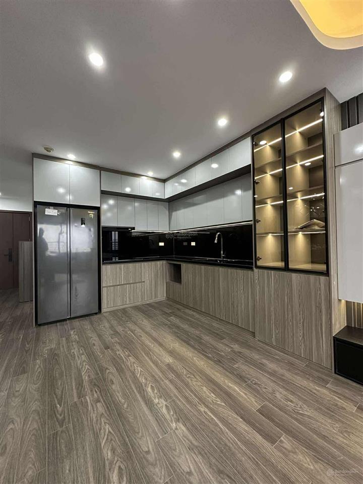 Bán căn hộ cc ở new horizon 87 lĩnh nam  hoàng mai. dt 80m2 2 p ngủ 2wc. giá 5,7 tỷ. 0983 282 ***