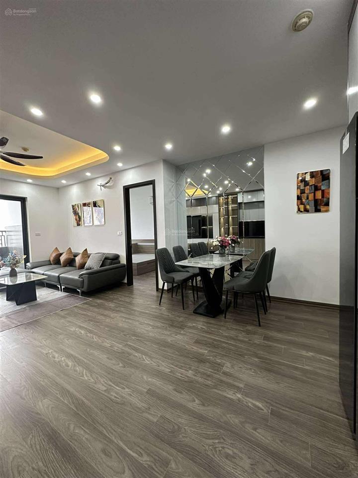 Bán căn hộ cc ở new horizon 87 lĩnh nam  hoàng mai. dt 80m2 2 p ngủ 2wc. giá 5,7 tỷ. 0983 282 ***