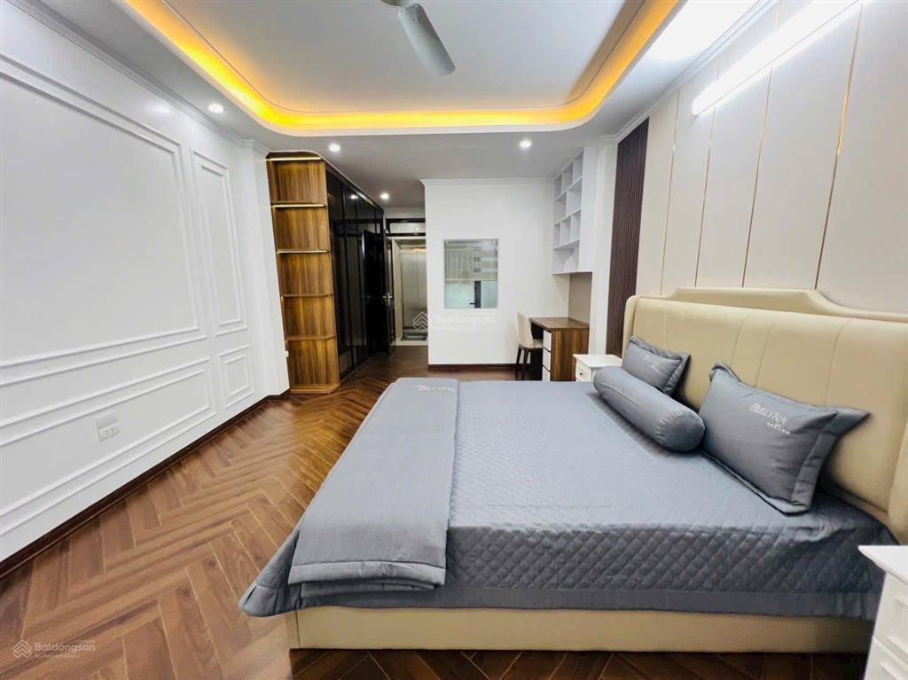 Bán nhà riêng ngõ 272 trần khát chân  hn. dt 45m2 xây 6 tầng có thang máy. giá 12,6 tỷ. 0983 282 ***