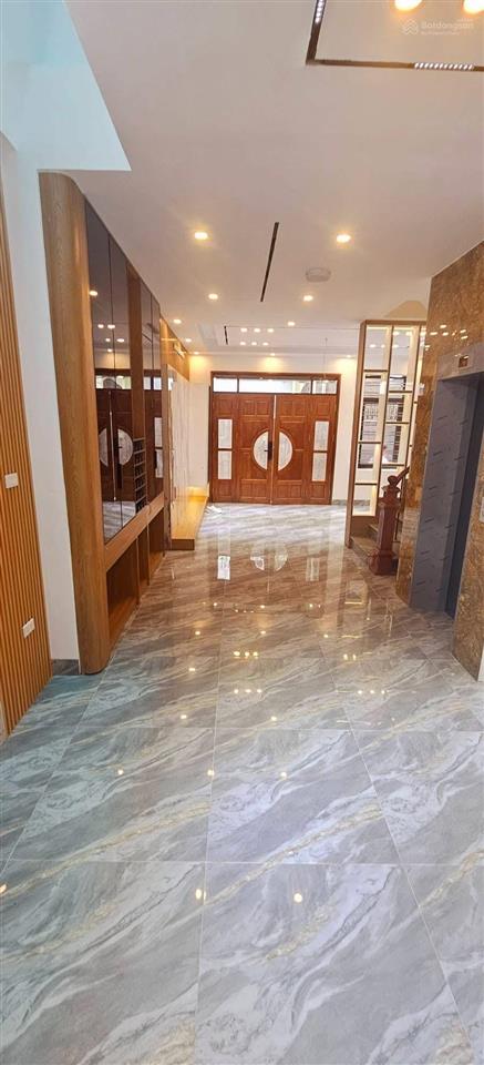 Bán nhà riêng phố nguyễn cao  hai bà trưng. dt 50m2 xây 6 tầng có thang máy. giá 14 tỷ. 0983 282 ***