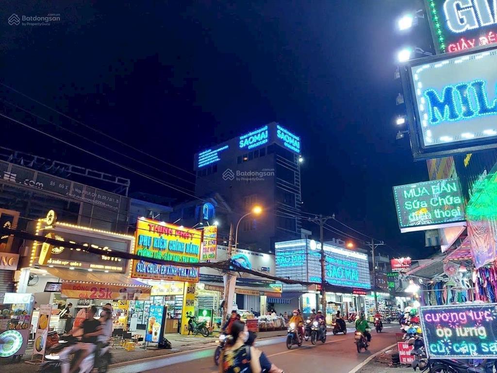 Giá chỉ 69 tỷ cho 590m2 mt đỗ xuân hợp, ngang 10m khuôn viên rộng, nở hậu phong thuỷ. vị trí vip