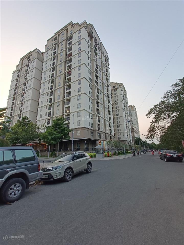 Bán gấp biệt thự 3 tầng tại kđt gia hoà, mt trịnh công sơn view sông, dt 12x23m giá 45 tỷ