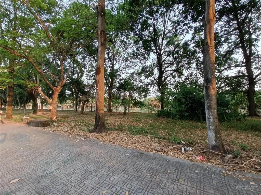 Bán gấp biệt thự 3 tầng tại kđt gia hoà, mt trịnh công sơn view sông, dt 12x23m giá 45 tỷ