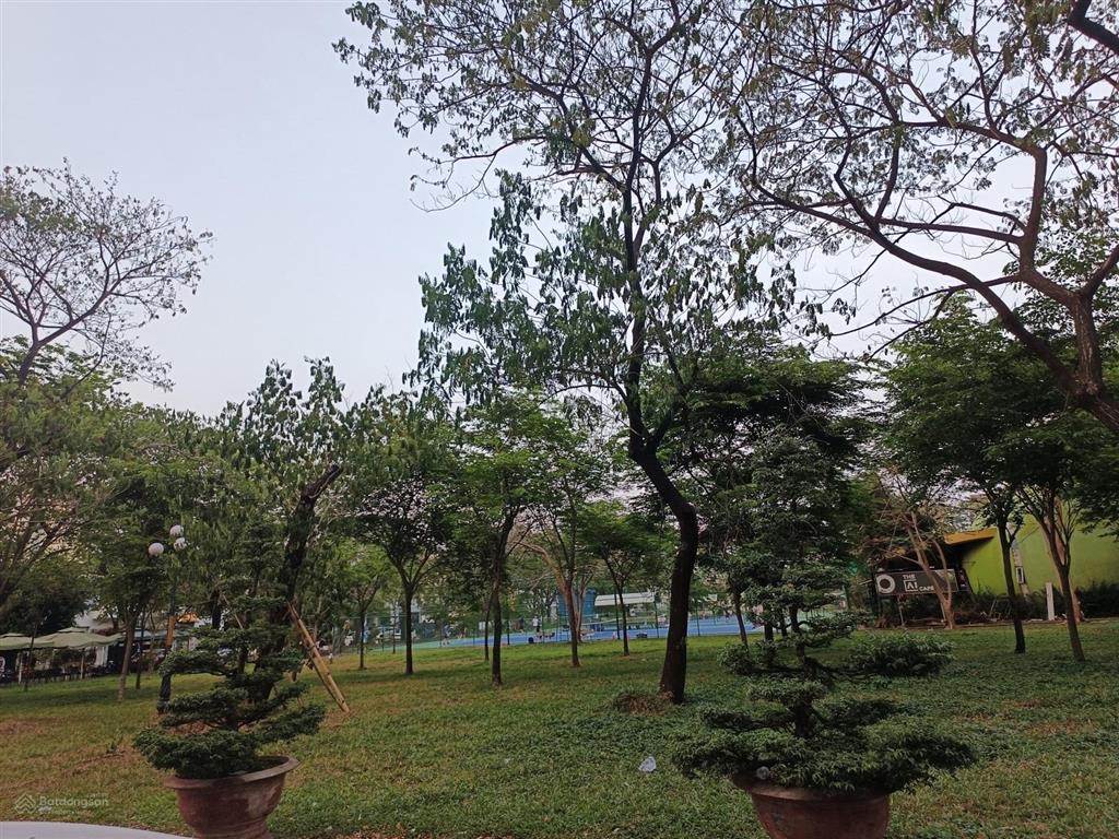 Bán gấp biệt thự 3 tầng tại kđt gia hoà, mt trịnh công sơn view sông, dt 12x23m giá 45 tỷ