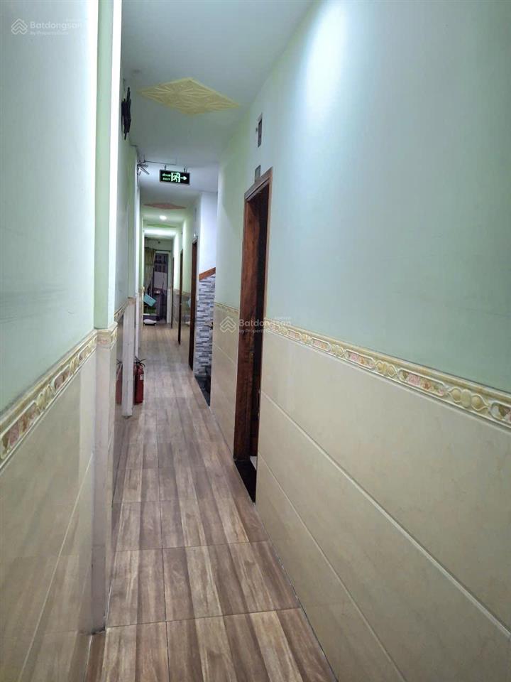 Cần bán chdv 5 tầng đường 22, dt 6x30m có 18 phòng cho thuê và ở, giá tốt chỉ 23,2 tỷ có bớt