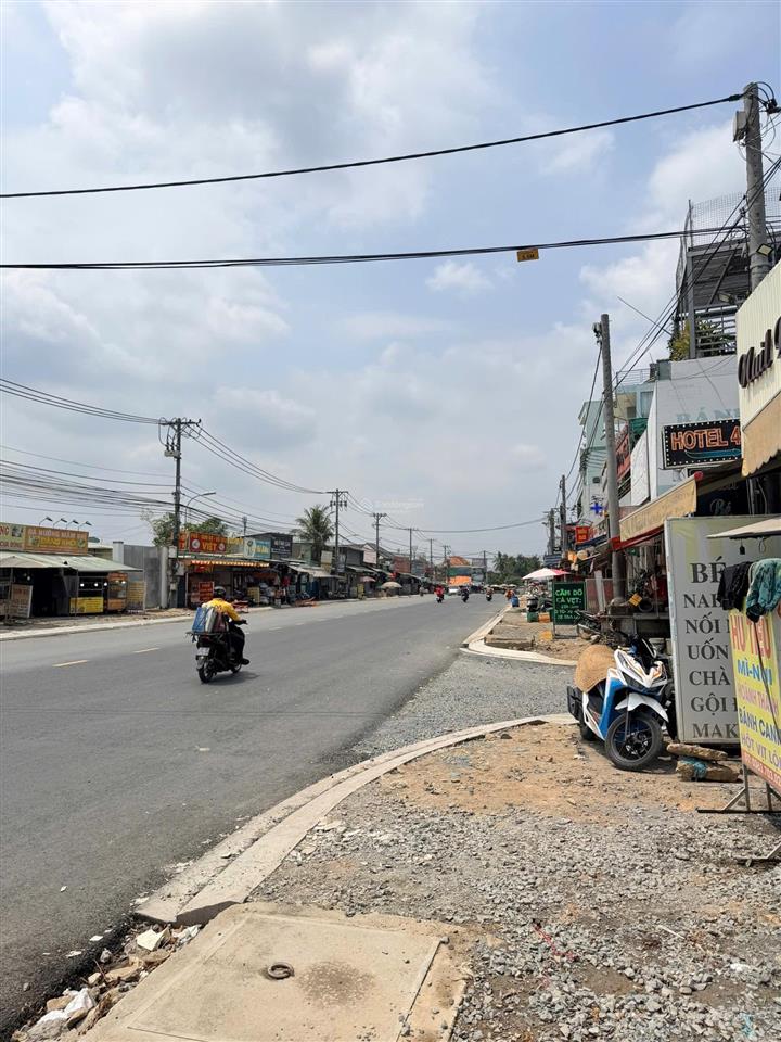 Bán nhà mt lò lu, 4,5x 22= 100m2, giá 13,5 tỷ tại lò lu, trường thạnh, thủ đức, hcm