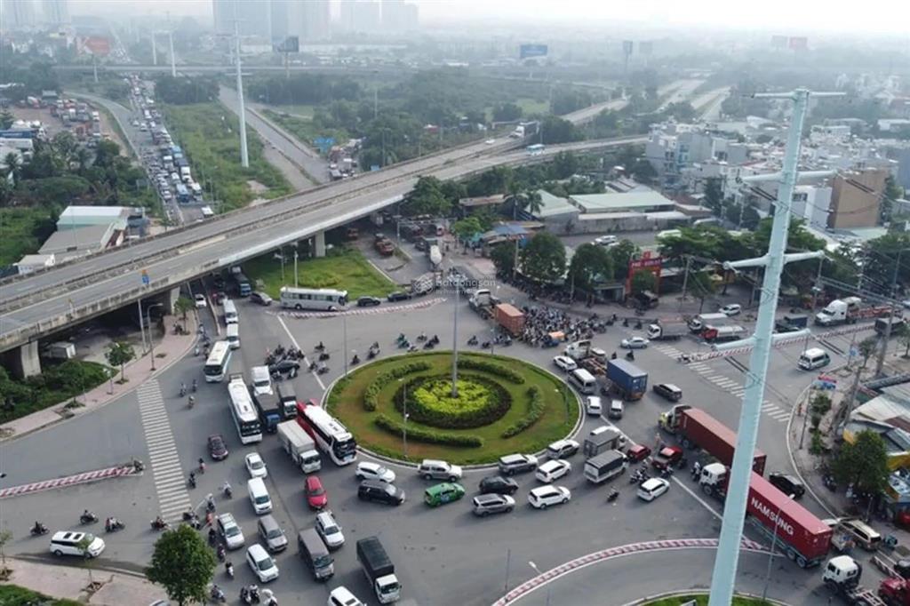 Giá chi 26 tỷ, 450m2 mt nguyễn duy trinh, ngang 14m vuông vức, có sẵn nhà vừa ở vừa kinh doanh tốt