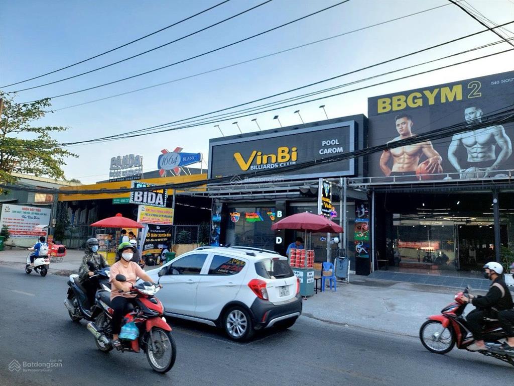 Bán chdv mt dương đình hội, xd 1 hầm 5 tầng, thu nhập 150tr/tháng, khuôn viên 700m2, giá chỉ 74 tỷ