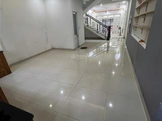 Mt d2 ngay man thiện, lê văn việt, dt5x22m vuông 3 tầng kiên cố, giá chỉ 12,5 tỷ mua về ở ngay