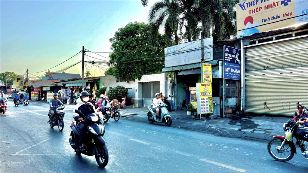 Mt nguyễn xiển ngay vin, dt 10x37m vuông vức, nhà cấp 4 cho thuê 40tr/th, giá chỉ 30 tỷ còn tl