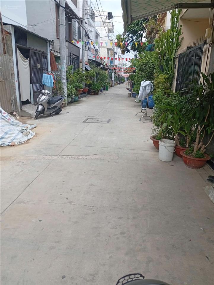 Bán nhà hẻm xe hơi đường số 8  đối diện aeon tân phú. dt 4x19,5m,cấp 4 tiện xây mới. giá 6tỷ5 tl