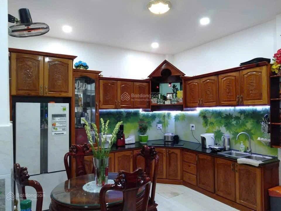 Bán nhà mtkd nguyễn hữu dật  dt 4x15m 3 tầng, đường 12m có lề kinh doanh tốt. giá 8 tỷ 7